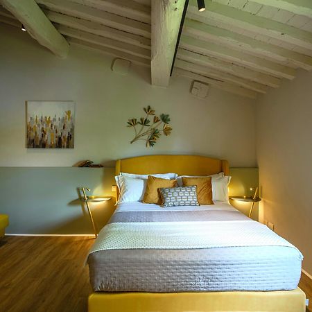 Relais Borgo Elissa Bed & Breakfast Черталдо Екстериор снимка