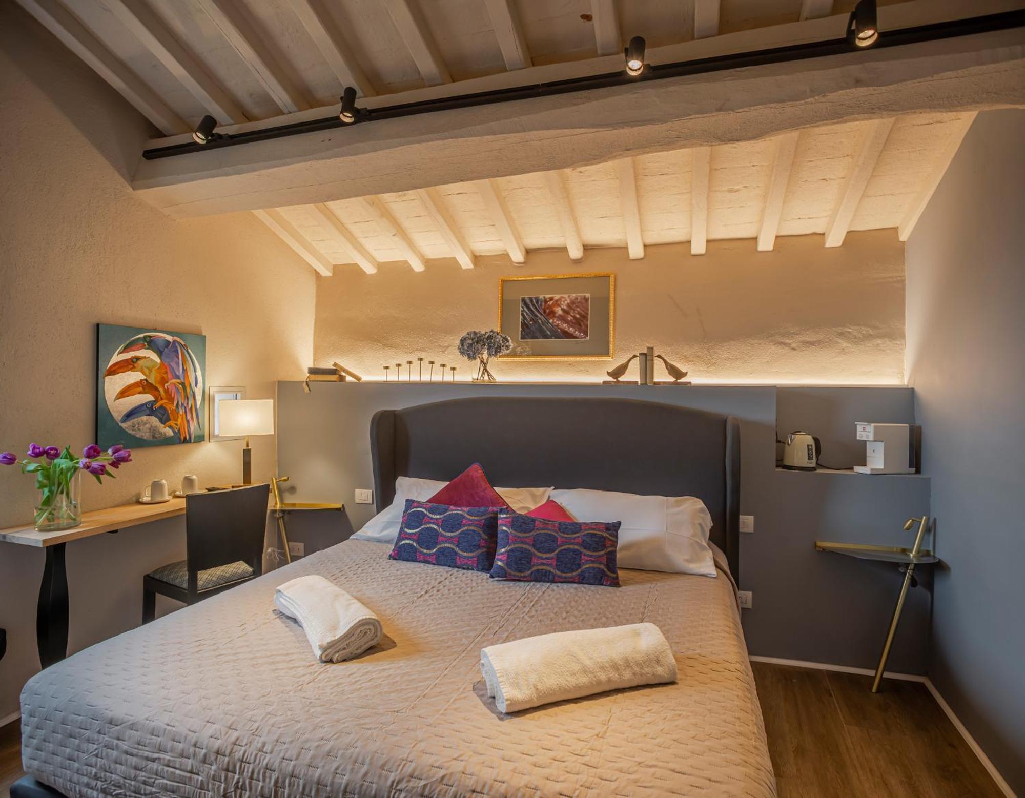 Relais Borgo Elissa Bed & Breakfast Черталдо Екстериор снимка