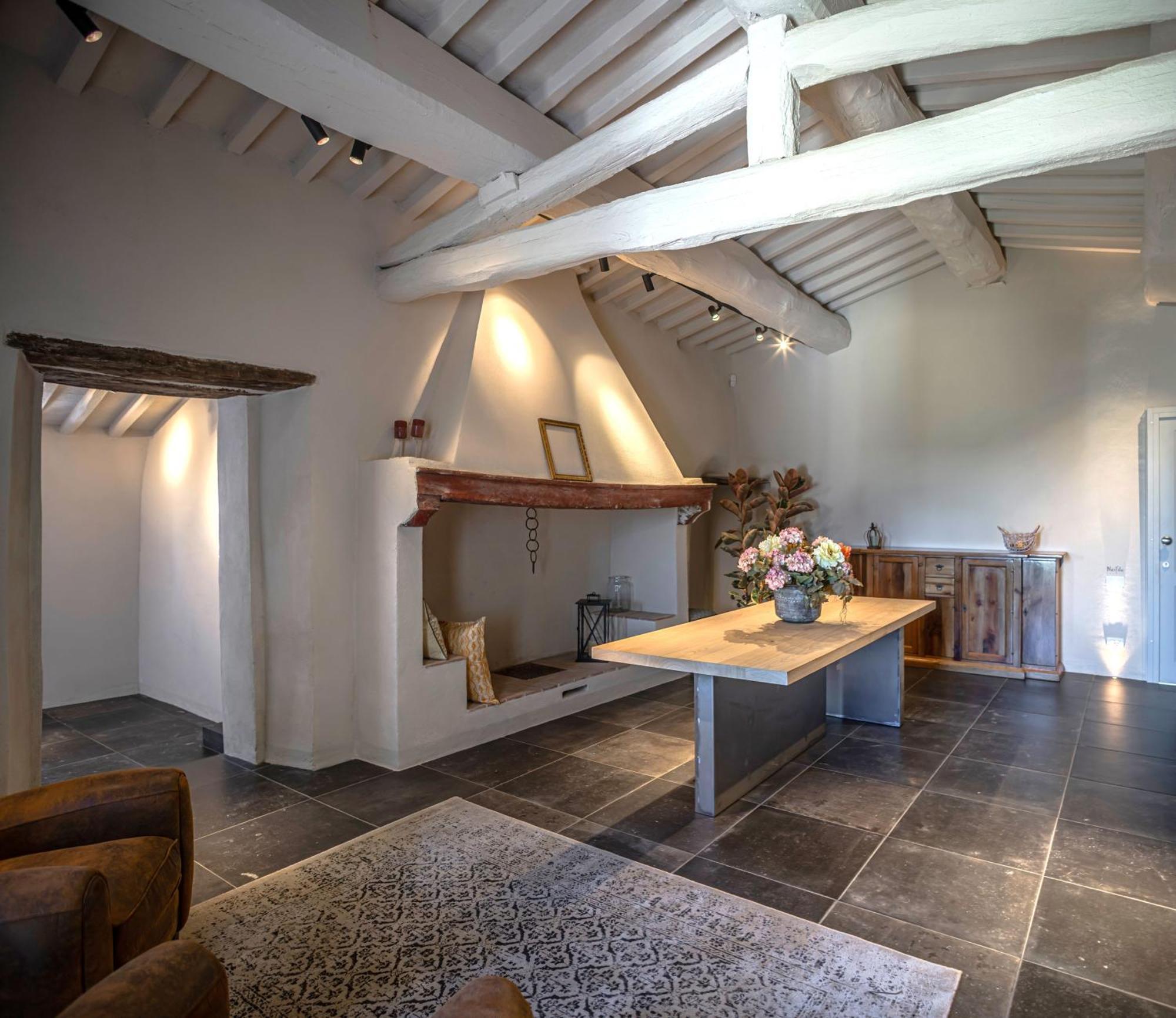 Relais Borgo Elissa Bed & Breakfast Черталдо Екстериор снимка