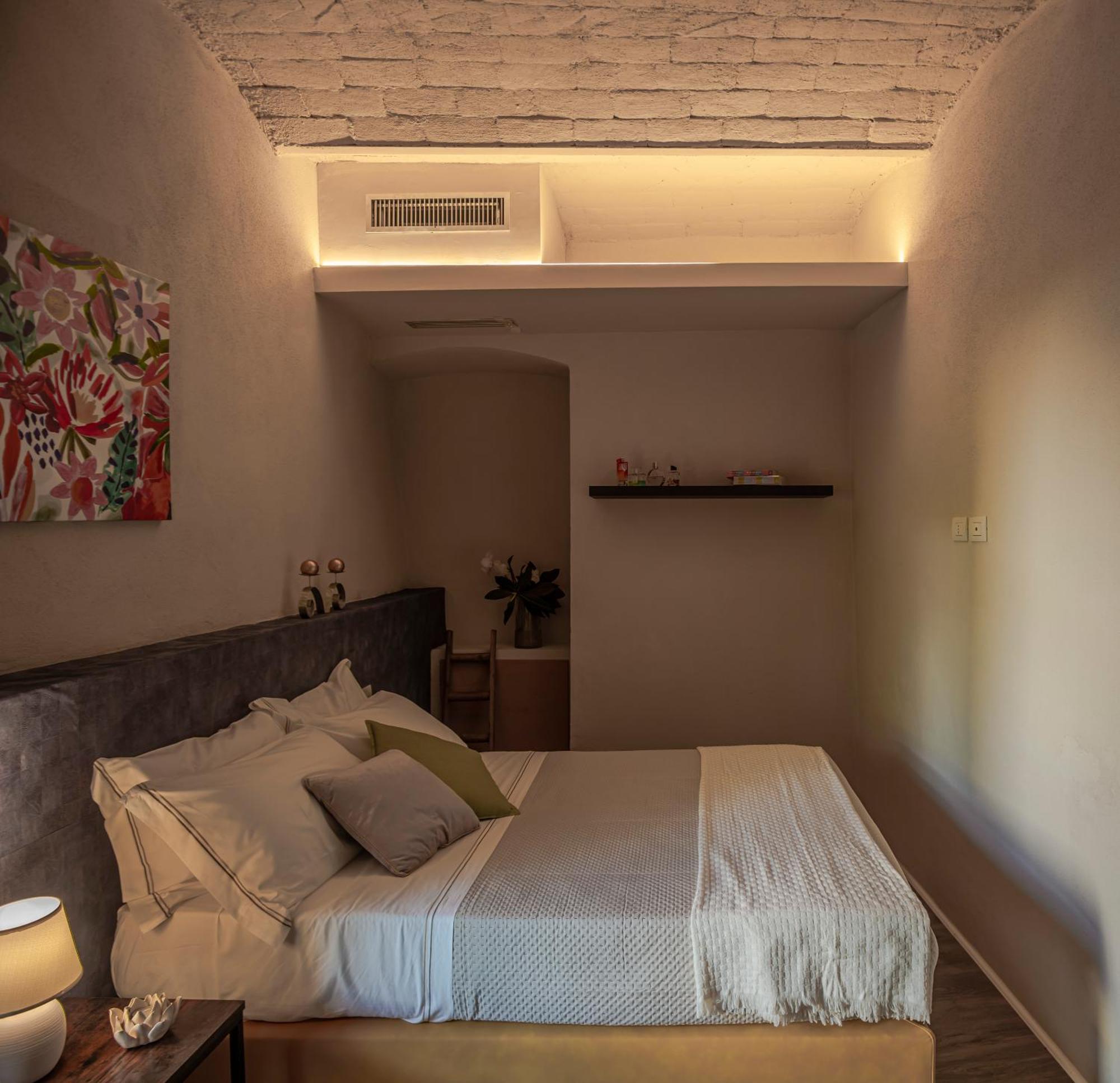 Relais Borgo Elissa Bed & Breakfast Черталдо Екстериор снимка