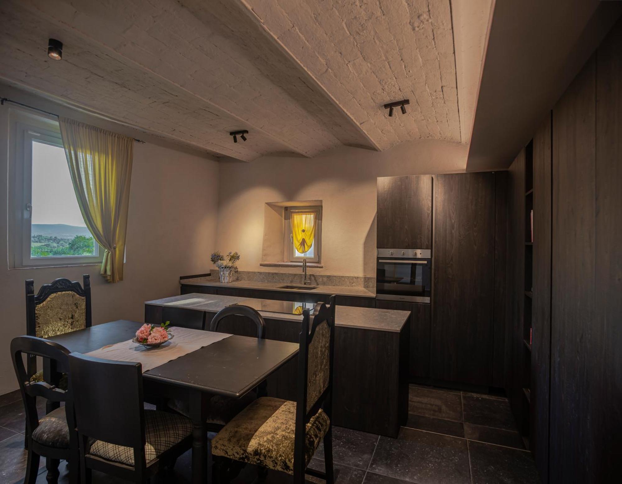Relais Borgo Elissa Bed & Breakfast Черталдо Екстериор снимка