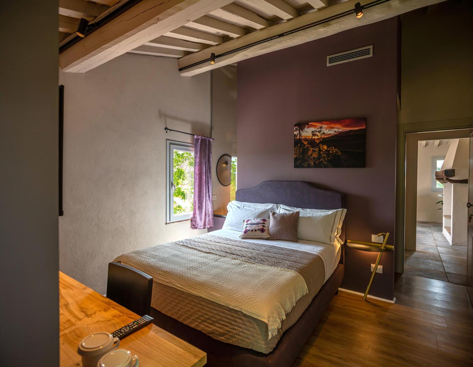 Relais Borgo Elissa Bed & Breakfast Черталдо Екстериор снимка