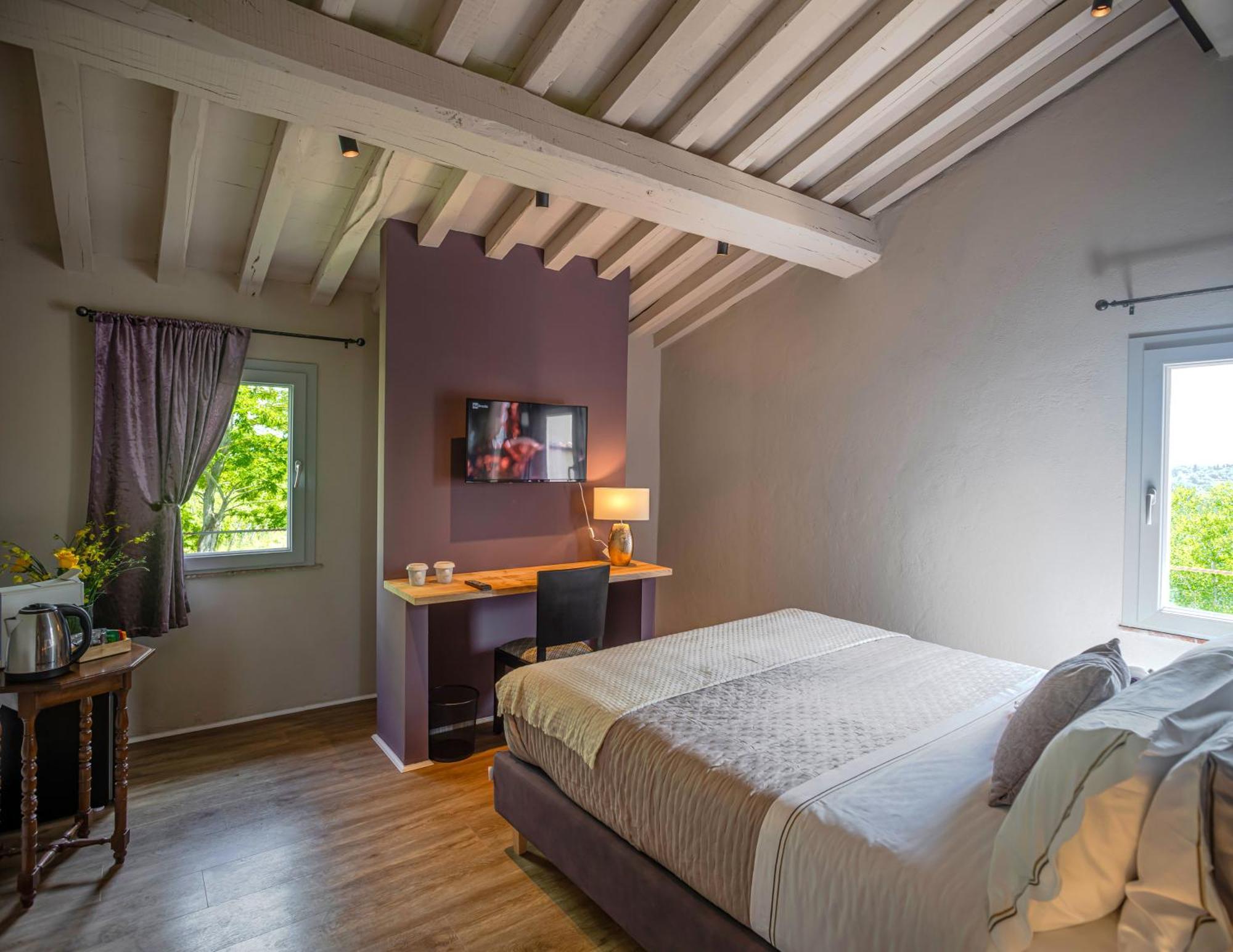 Relais Borgo Elissa Bed & Breakfast Черталдо Екстериор снимка