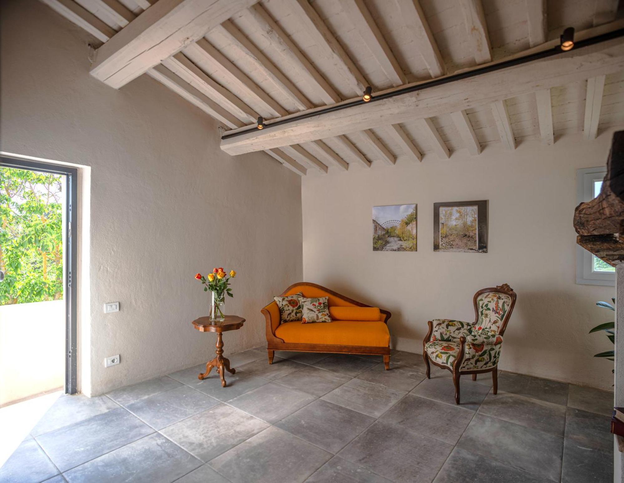 Relais Borgo Elissa Bed & Breakfast Черталдо Екстериор снимка
