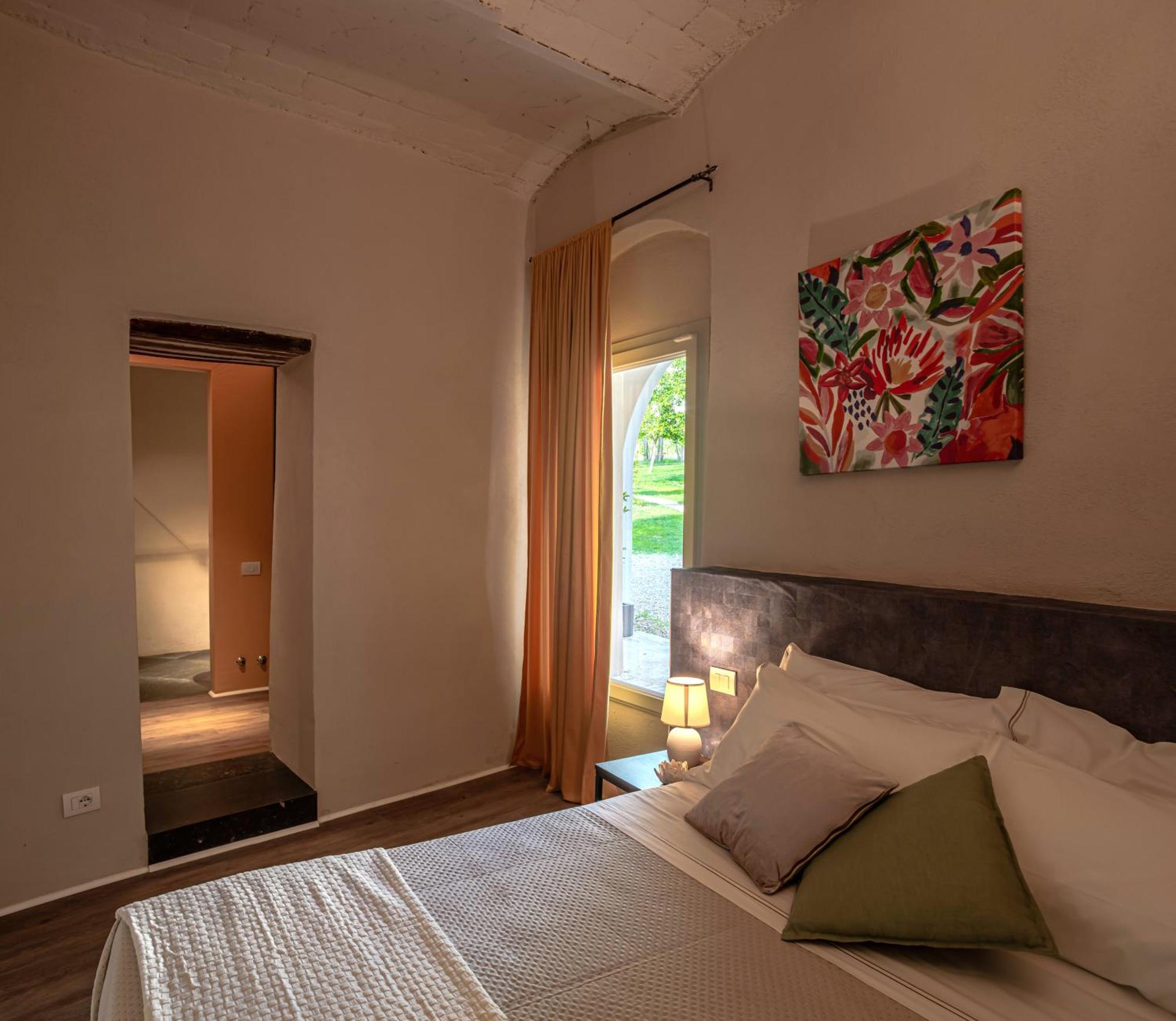 Relais Borgo Elissa Bed & Breakfast Черталдо Екстериор снимка