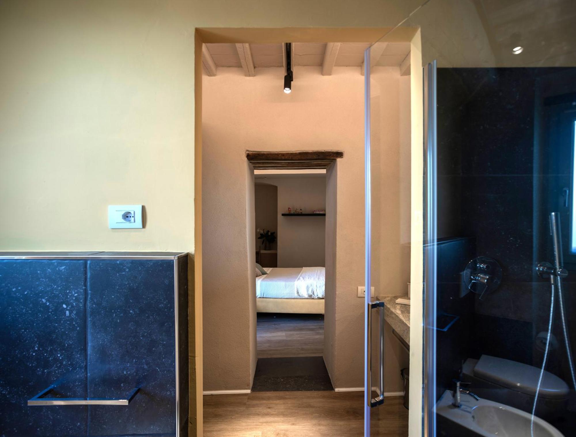 Relais Borgo Elissa Bed & Breakfast Черталдо Екстериор снимка